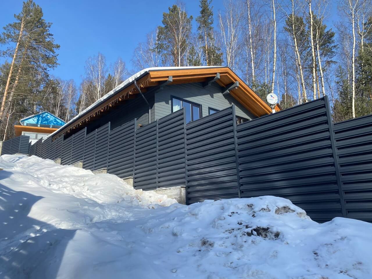 забор из штакетника 130м ral7024/7024 серый графит фото6 в Оренбурге
