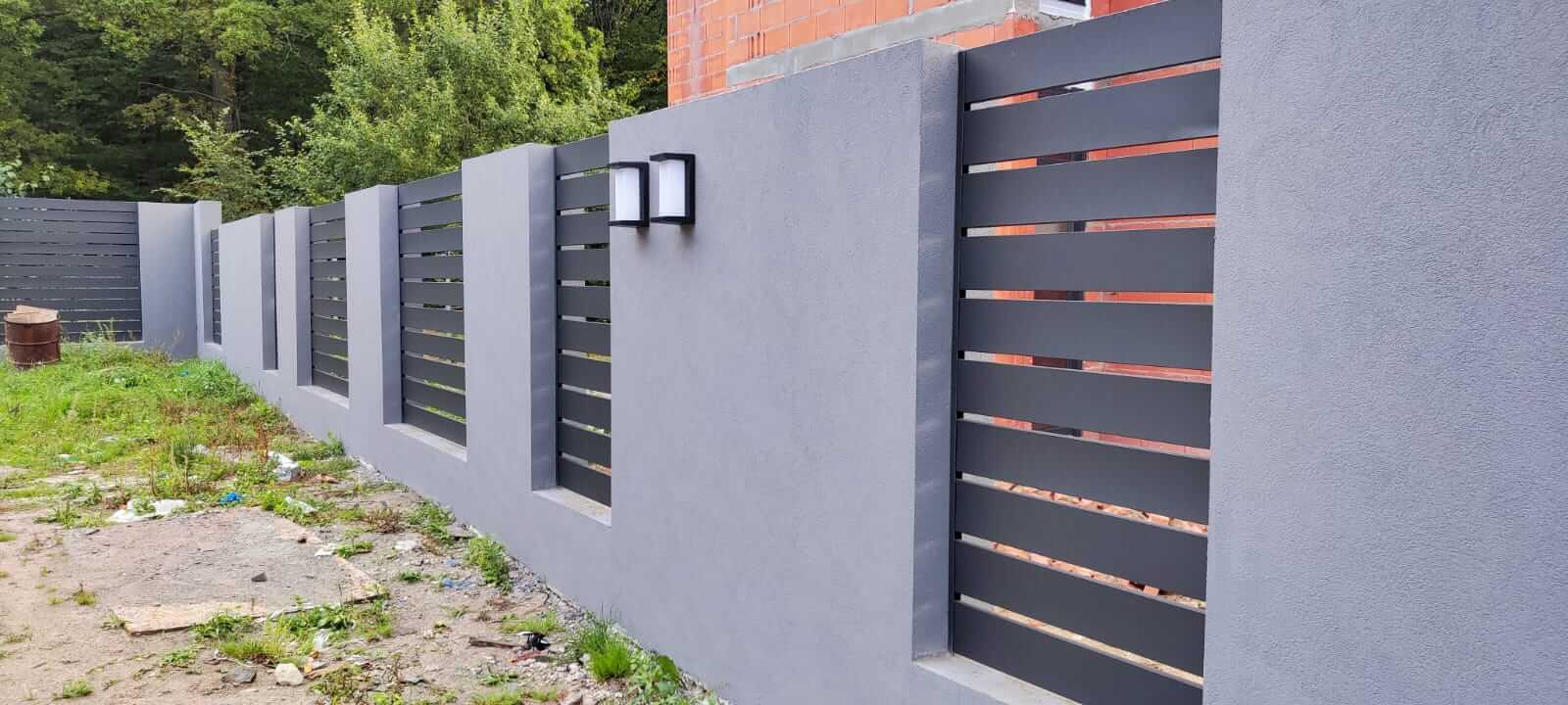 забор из металлопланкена RAL7024 Серый Графит МАТТЕ фото6 в Оренбурге