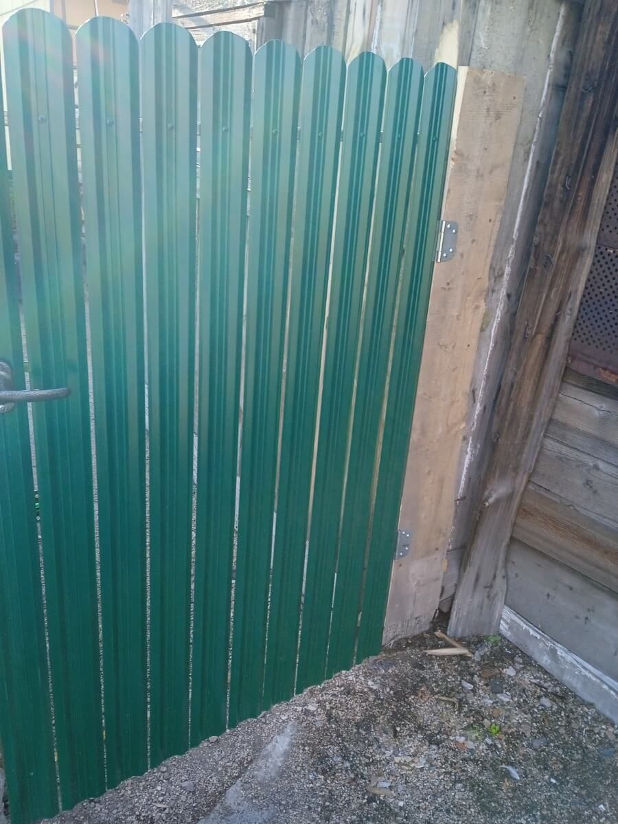 Калитка из штакетника ЭКО-М RAL6005/6005 Зеленый Мох двусторонний фото 1 в Оренбурге