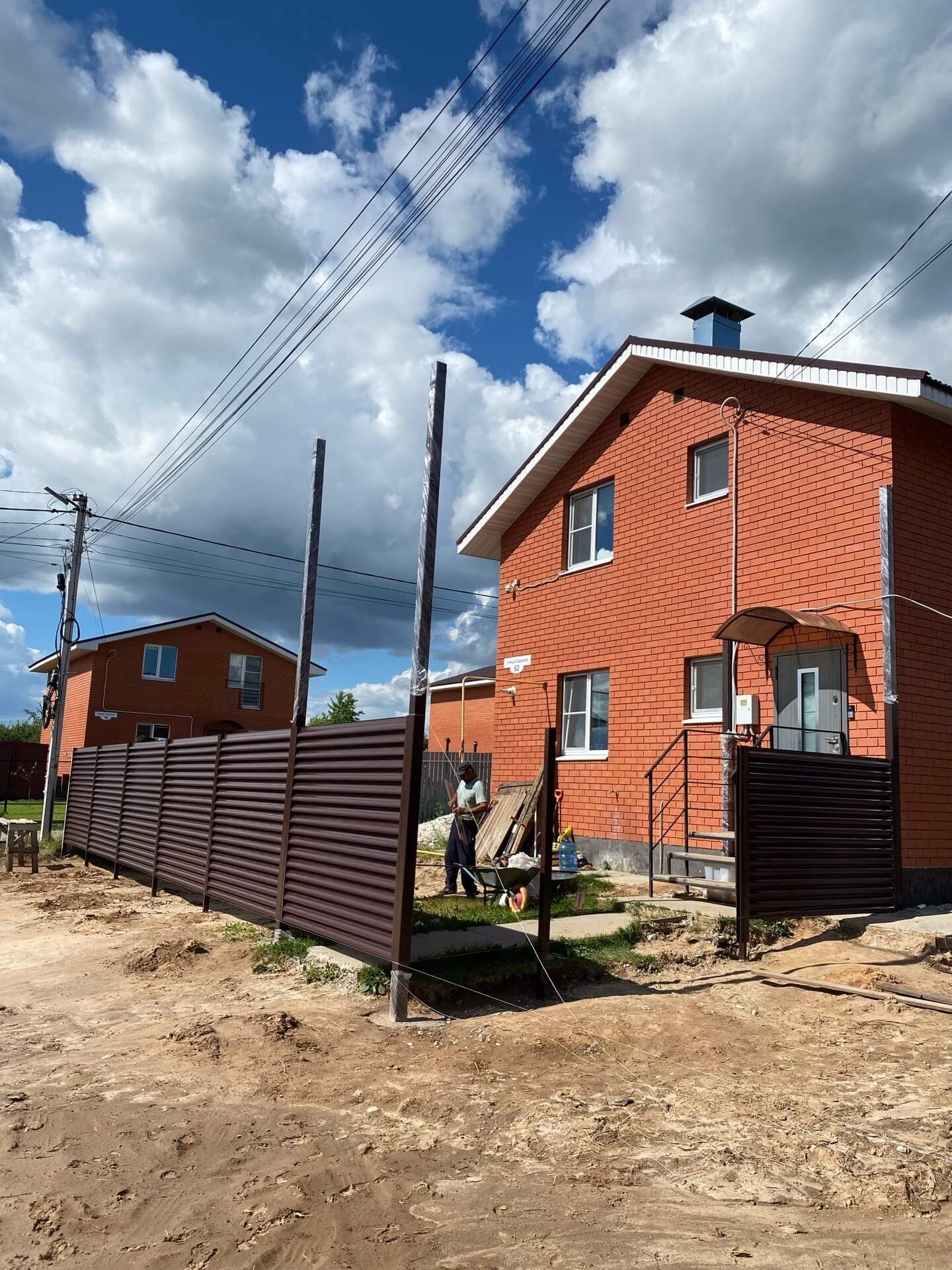 Забор-жалюзи из ламелей еврожалюзи 14м RAL8017 Шоколад фото 1 в Оренбурге