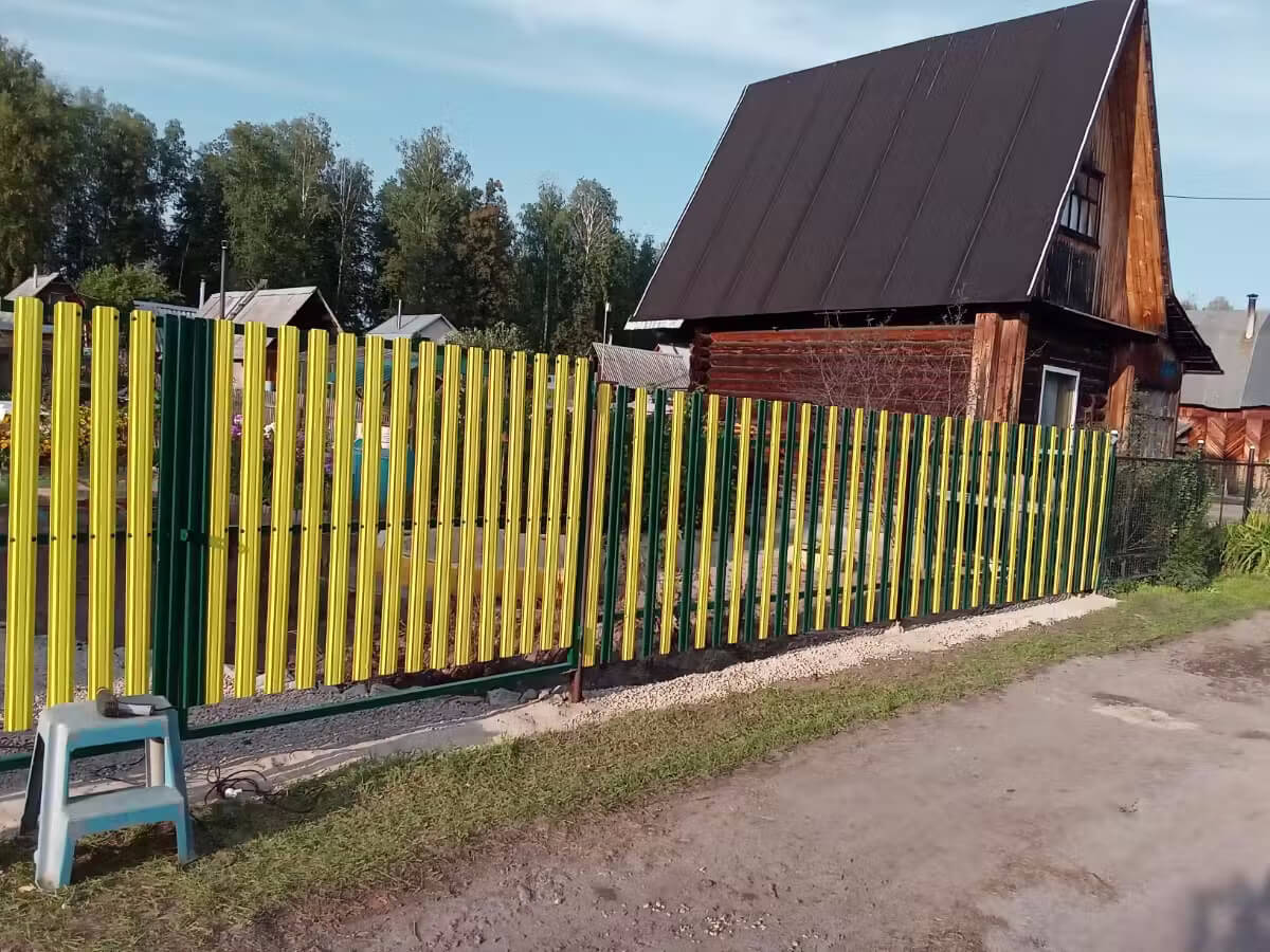 Забор из евроштакетника 13м RAL1018 Желтый фото 3 в Оренбурге