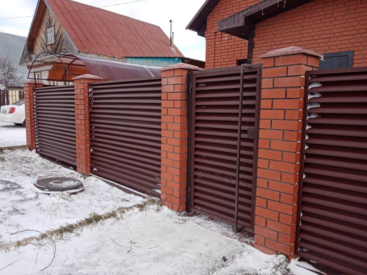 Забор из ламелей еврожалюзи 12м RAL8017/8017 Шоколад двусторонний МАТТЕ фото 2 в Оренбурге