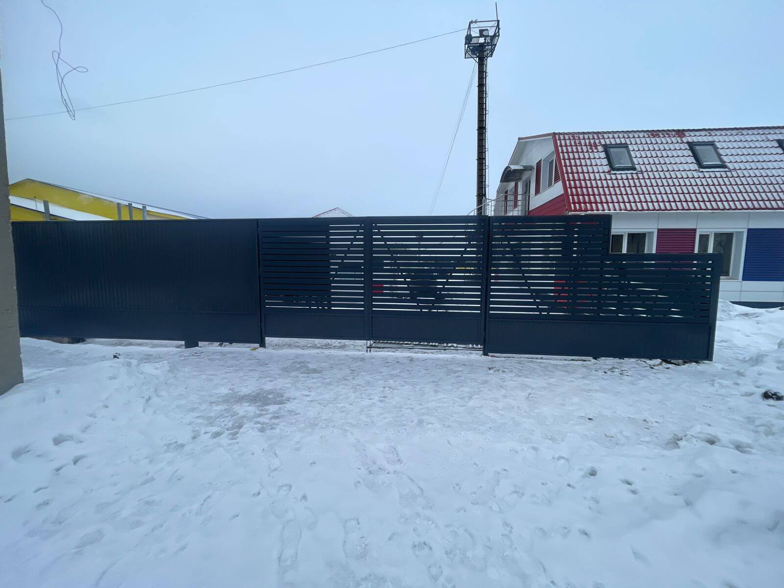 Забор-ранчо из металлического планкена 11м RAL7024 Серый Графит фото 2 в Оренбурге