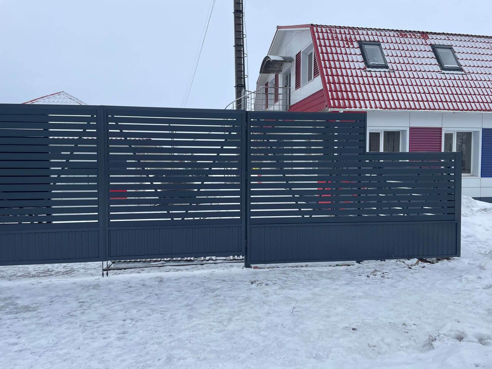 Забор-ранчо из металлического планкена 11м RAL7024 Серый Графит фото 1 в Оренбурге