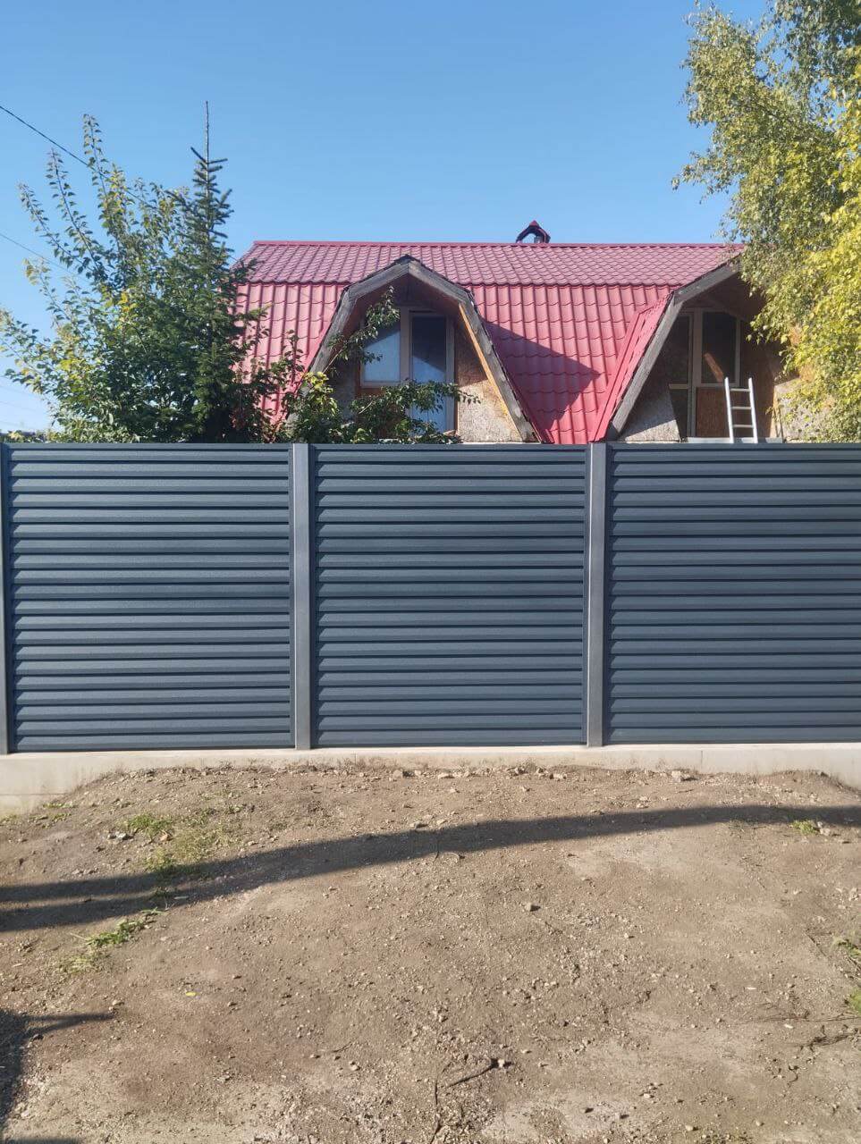 Забор-жалюзи из ламелей Реснички 54м RAL7024/7024 Серый Графит двусторонний МАТТЕ в Оренбурге