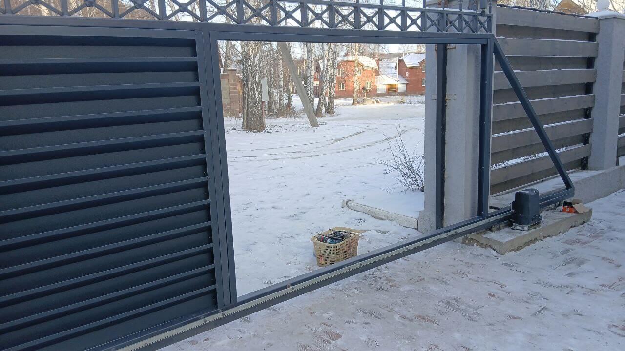 Входная группа из ламелей Хай-Тек RAL7024/7024 Серый Графит двусторонний МАТТЕ фото 10 в Оренбурге